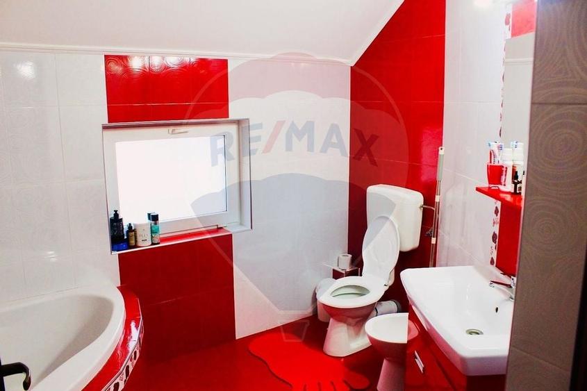 Casă / Vilă cu 6 camere de vânzare în zona Oncea - 15