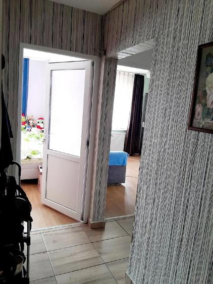 Apartament 3 camere, 61 mp, Apahida strada principala, aproape de autobuz - 1