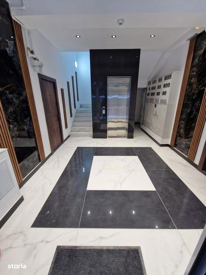 Un bloc mic cu finisaje de bloc mare. ?i cu lift. - 14