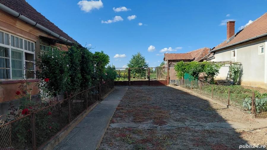 vand casa localitatea Petreu - 4