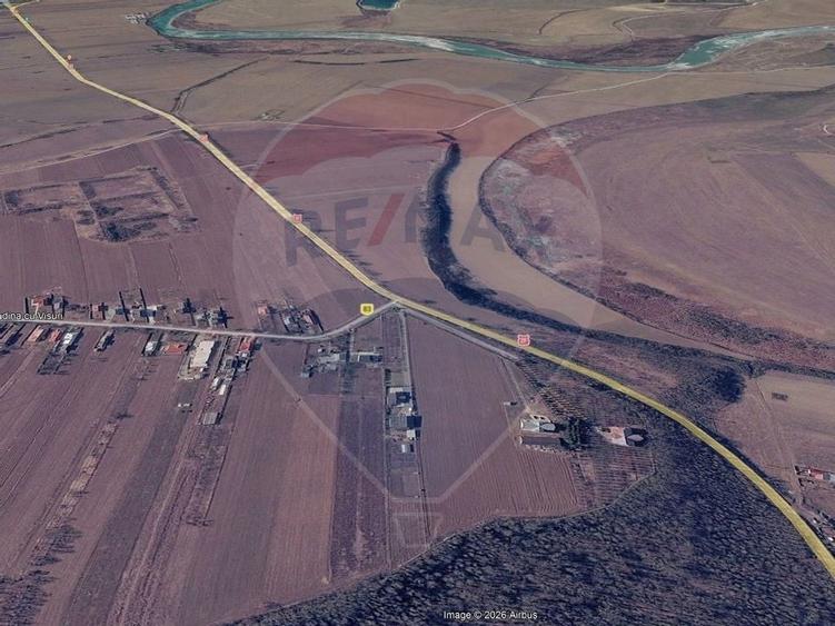 Teren de vanzare la DN2F Bacau-Vaslui la intrare in Traian si Bijghir - 5