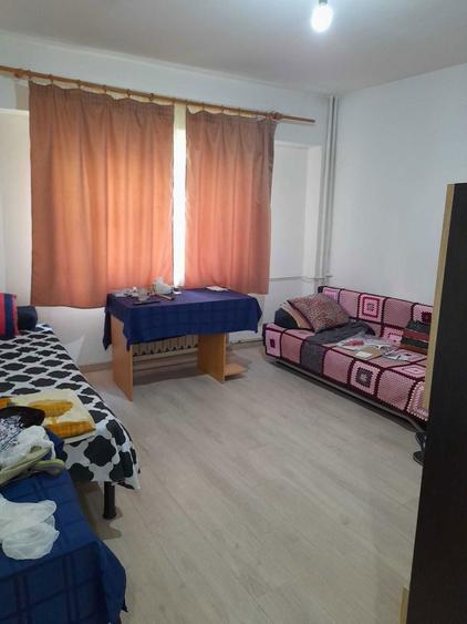 Inchiriez garsoniera str. Traian Lalescu, nr 29, parter - 1