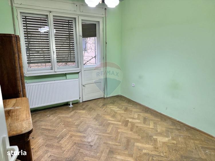 Casa cu 4 camere de inchiriat Ultracentral - 1