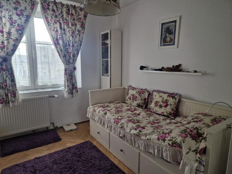 Apartament cu 2 camere semidecomandat în P-ța Unirii — fotografia 3