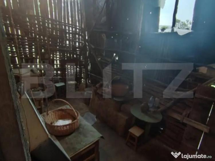 Voinesti Casa batraneasca, de vanzare, 70 mp - 1