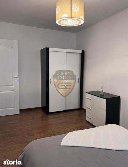 Apartament 3 camere, balcon inchis, KM 4-5, etaj 4 din 5, posibilitate - 1