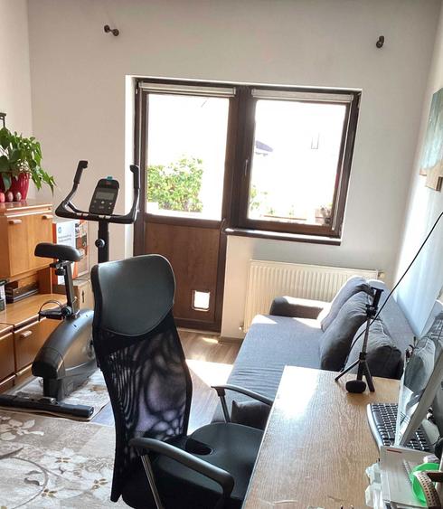 Proprietar vand Casa spatioasa mobilata Sanpetru Cartier rezidential - 2