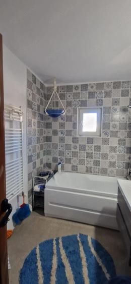 Proprietar vand apartament 3 camere, decomandat, 2 balcoane inchise - 7