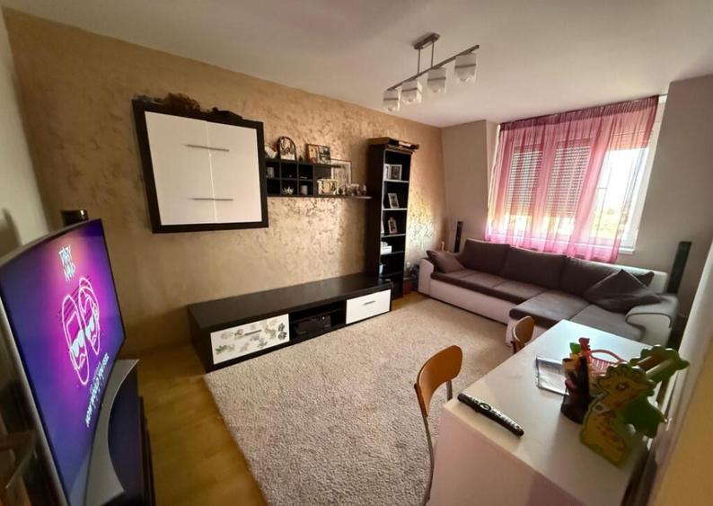 Apartament 4 camere decomandat cu scara interioara, Zona Sar - 12