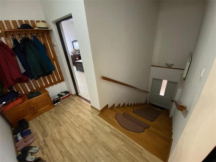 Casa cu 4 camere+spatiu comercial de vanzare in Unirii - 11