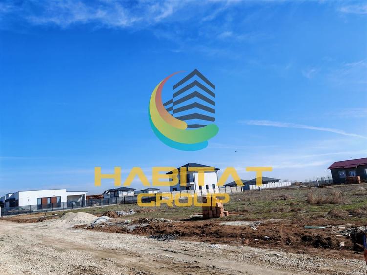 Teren 375 mp, gaz si curent la lot, pretabil investitie - 2