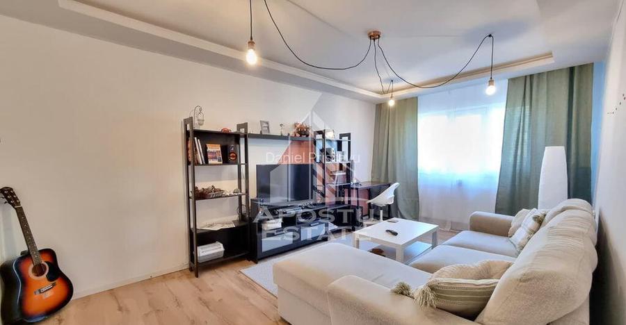 Apartament cu 3 camere, decomandat, zona Calea Aradului Apartament cu 3 camere, decomandat, zona Calea Aradului