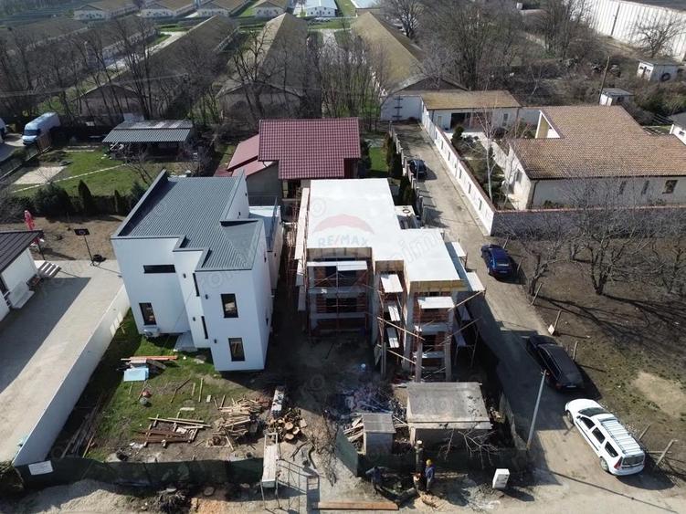 Casa / Vila cu 4 camere de vanzare in zona Dedeman - 2