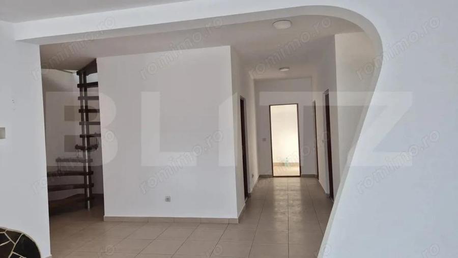 Duplex+Hala+5000 mp teren,zona Rebrisoara - 2