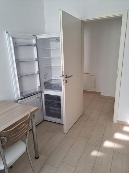 Proprietar / persoana fizica , vand apartament cu doua camere de 51 m2 utili , d - 7