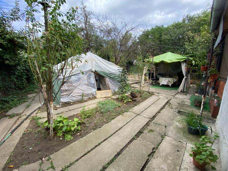 Baneasa Lac , teren 700 mp - 1