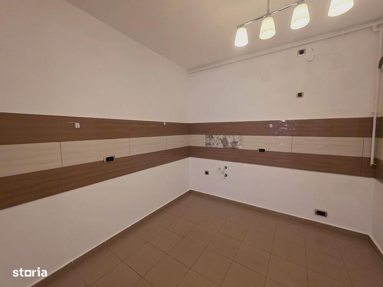 Vand apartament 3 camere Isaran cu parcare - 10