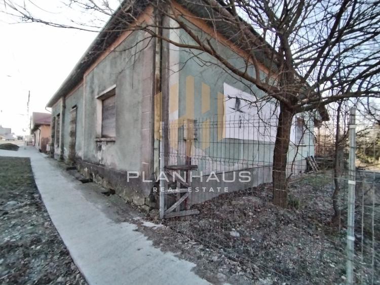 Casă individuală/sediu de firmă  , Tăuții Măgherăuș , strada principală - 3