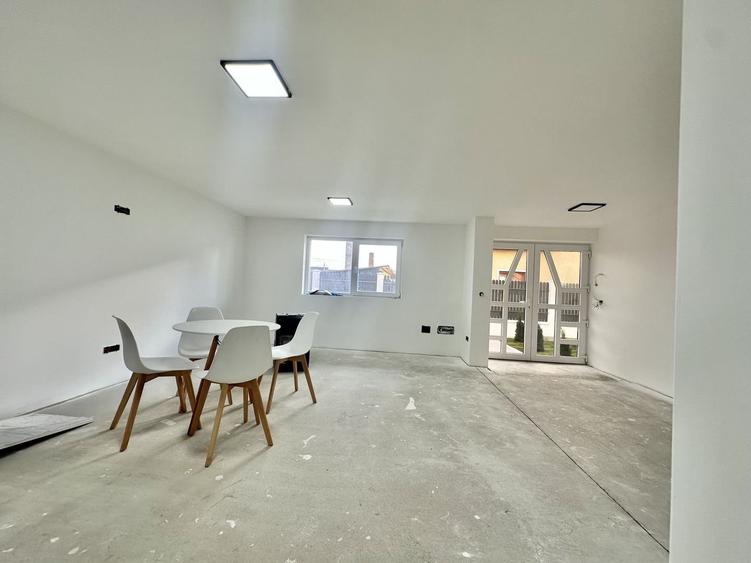 Casă individuală de vanzare  cu garaj și curte proprie – Hălchiu - 3