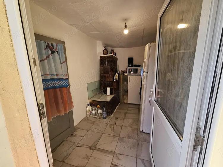 Teren 553 mp ,cu casa batraneasca Gostinu(Giurgiu) - 4