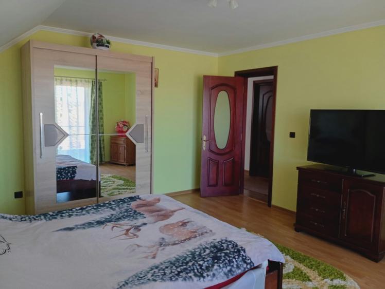 Vilă Spațioasă (228 mp) – Finisaje Premium din Lemn Masiv & stucco - 8