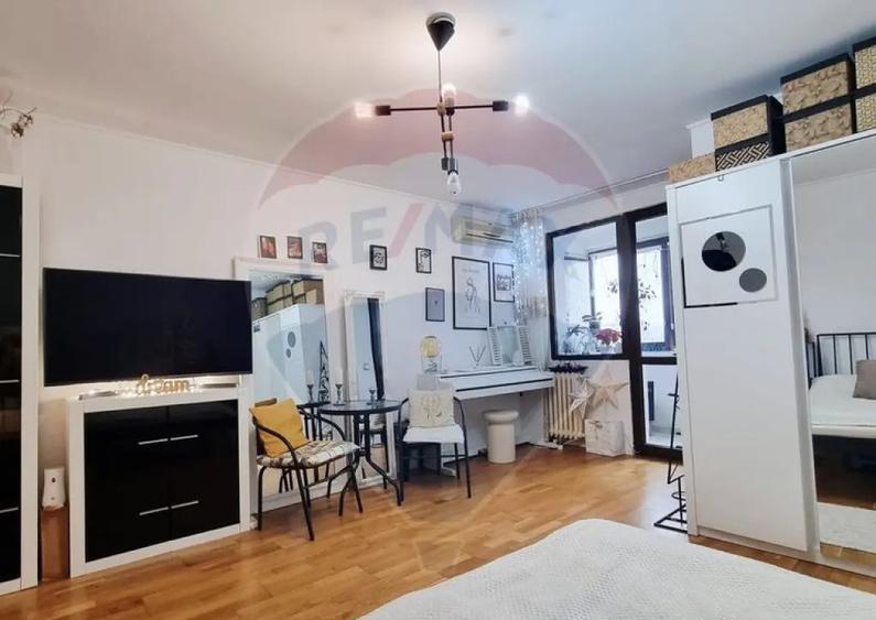 Garsoniera de vanzare metrou Costin Georgian - 6