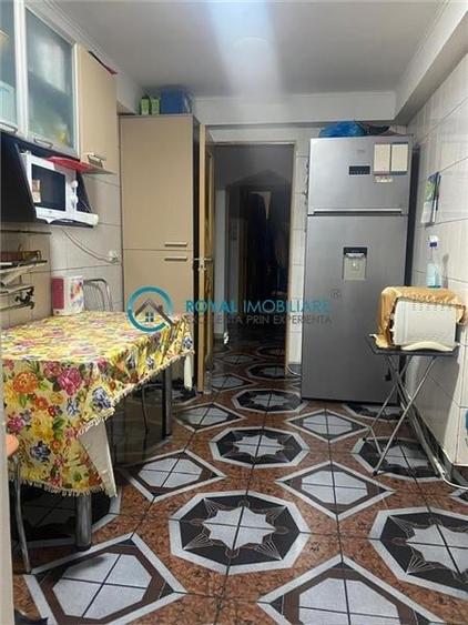 Royal Imobiliare - Vanzare Apartament zona 9 Mai - 4