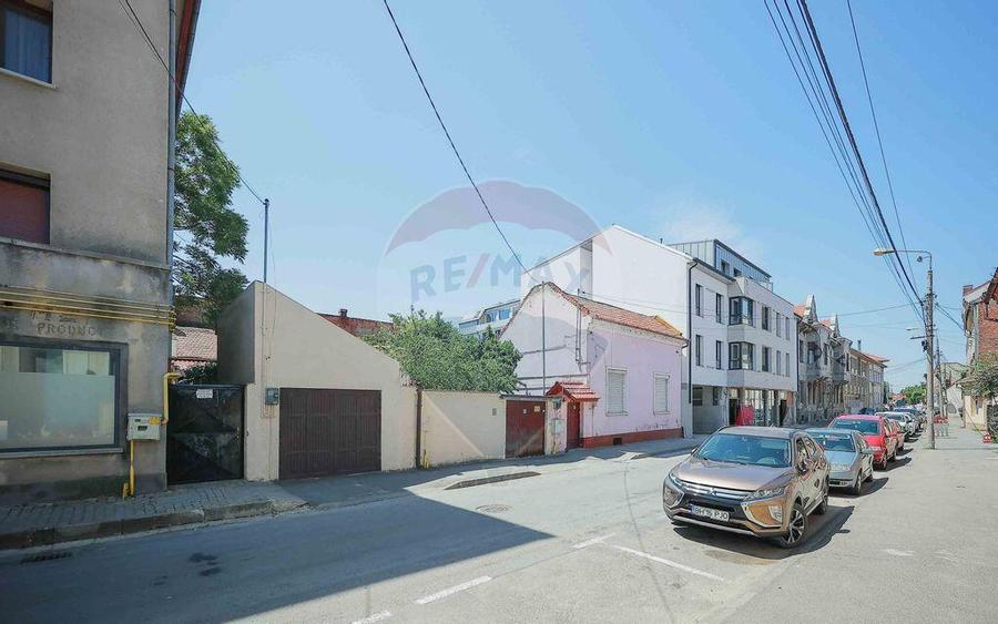 Apartament cu 3 camere de vanzare in zona Ultracentral - 1