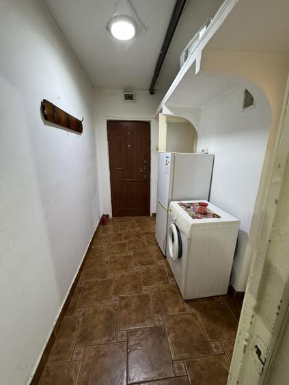 Apartament cu 2 camere semidecomandat în Malu Roșu