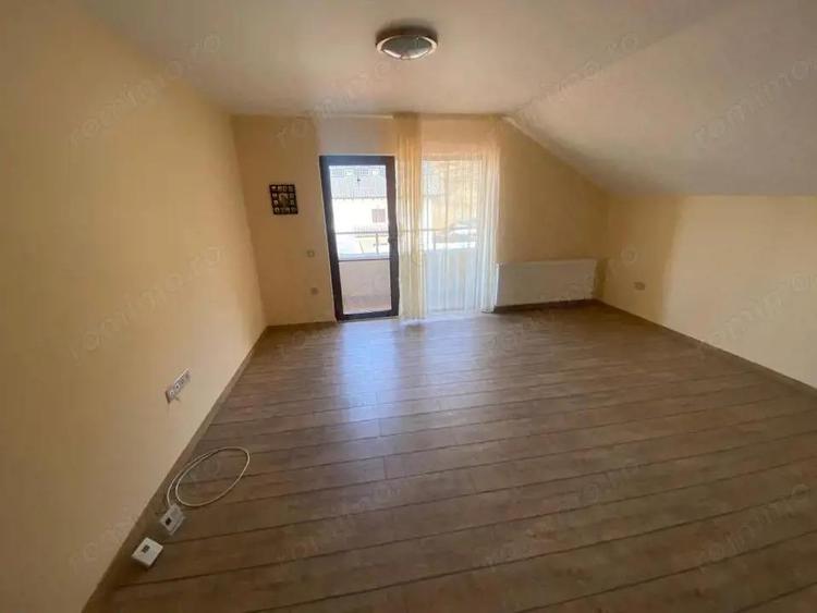 Casa cu 6 camere, 240 mp utili, 3 bai, curte 100 mp, panouri fotovoltaice, Tauti - 18