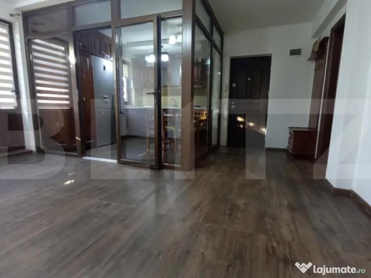 Apartament mobilat, 3 camere, 63 mp, curte 49 mp, parcare, c - 4