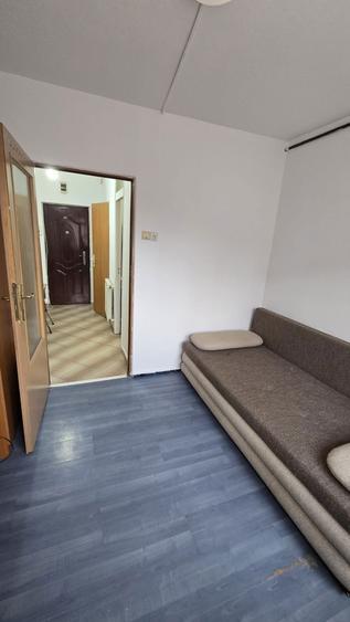 Vind garsoniera central - 2