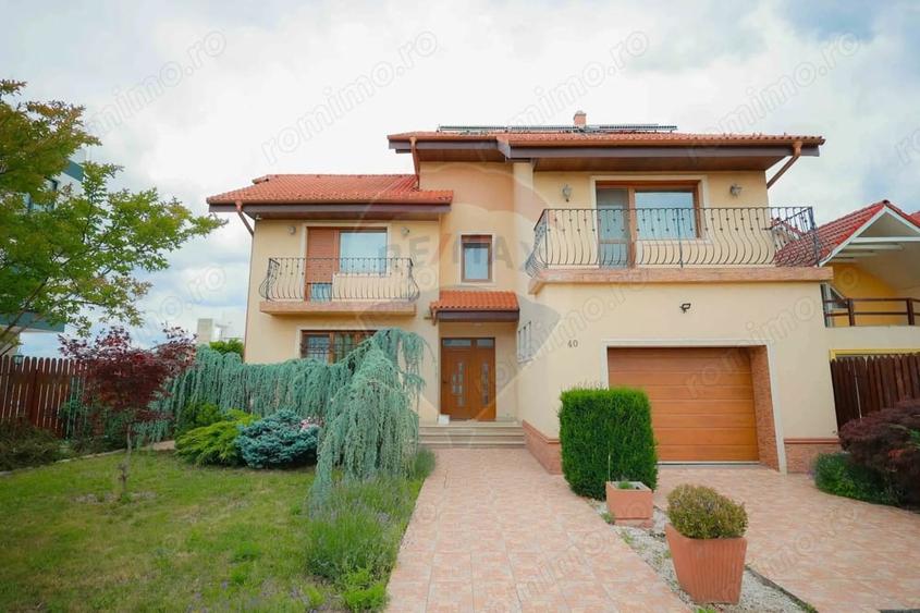 Casă cu 5 camere cu Teren 1000 Mp în Sânmartin