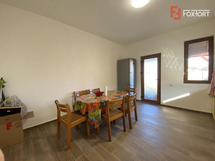 Duplex cu 3 camere cu panouri fotovoltaice in Sanandrei Centru - ID V4749 - 9