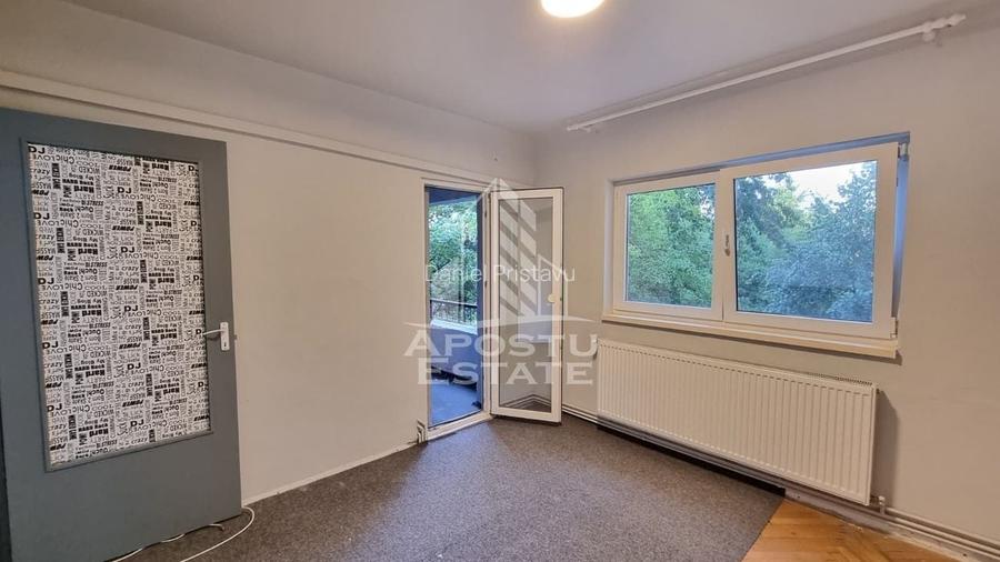 Apartament cu 2 camere, etaj 2, centrala proprie, Calea Lipovei