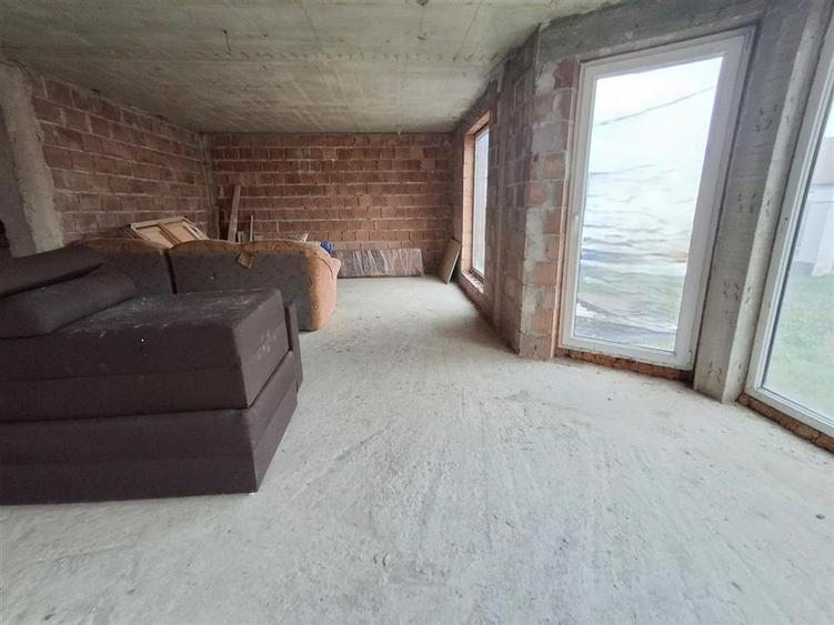 Casa individuala 5 camere 2 bai pivnita 380mp teren in Cisnadie - 15