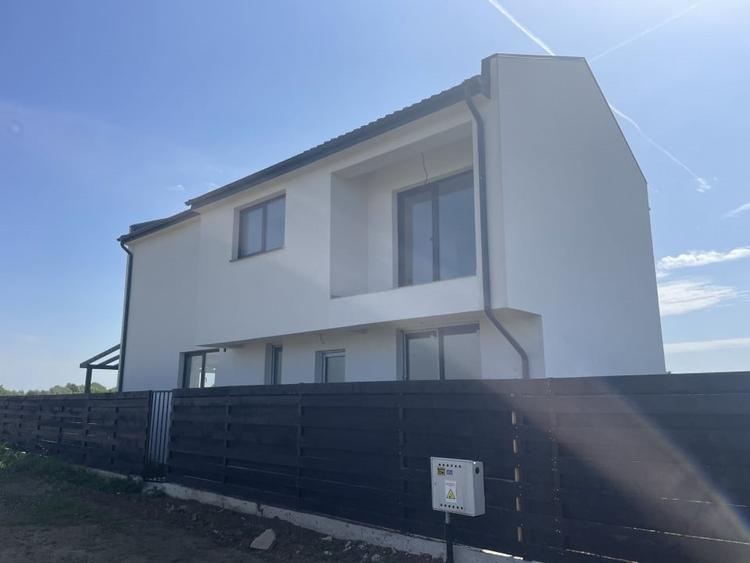 Vila individuala, Domnesti, Drumul Targului, P+1, suprafata teren 460, finisata. - 1