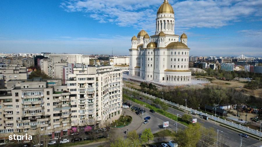 Spatiu Comercial Uranus - Casa Poporului - 2600 E/Mp - Investitie - 5
