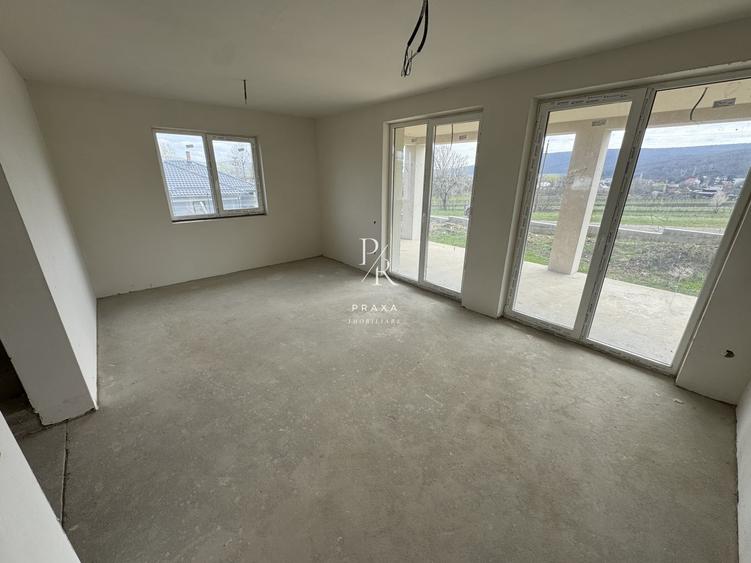 Casa individuala, 4 camere, teren 800 mp, panouri fotovoltaice 6kw, zona Gilau! - 1