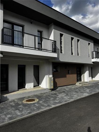 Casa Tip Triplex  Parter + Etaj , situata in Floresti! - 1