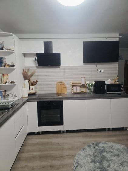 Apartament zona Vivo , 43 mp utili , parter inalt , mobilat si utilat - 4