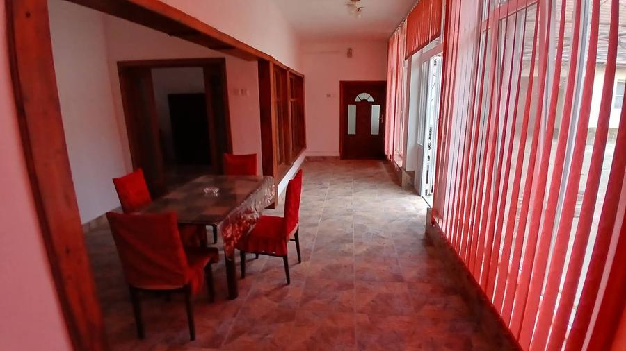 Comision 0 - Casa cu 2 corpuri in Paltinis - 5