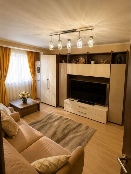 Apartament cu 3 camere decomandat în Central