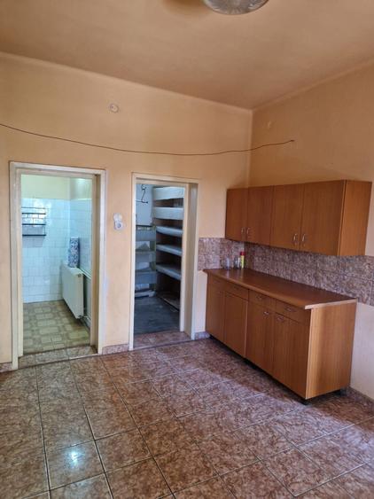 Casa de vanzare in Lipova, jud. Arad zona centrala, 250 m2 - 3