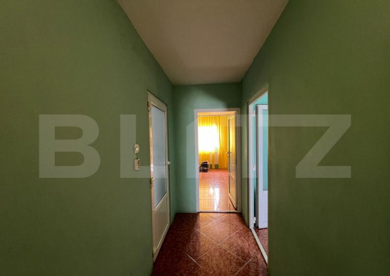 Casa de vanzare, cu 2 camere, zona cu vad comercial. - 22