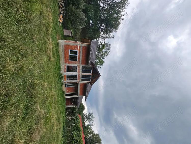 Casa noua la ro?u, 231mp, teren 1067mp, garaj - 1