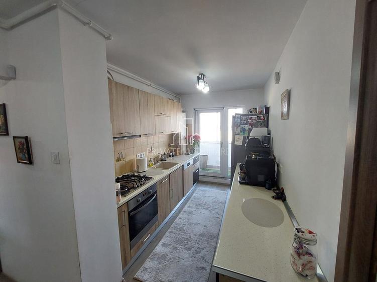 Apartament 3 Camere , De Vanzare, 22 Decembrie, 7 Noiembrie - 2