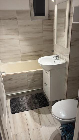 Vand apartament 2 camere razboieni - 1