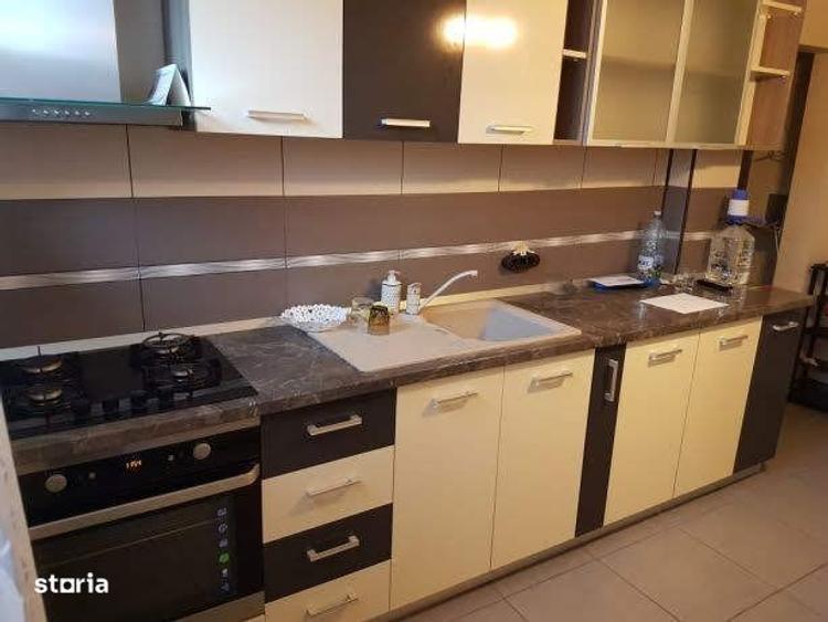 Apartament cu 3 camere în Micro 4