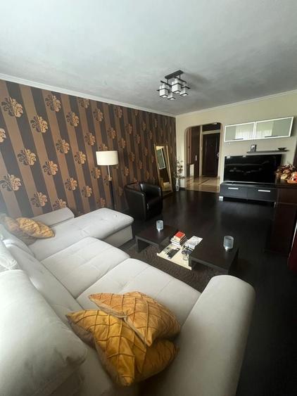 Apartament cu 3 camere în Dacia